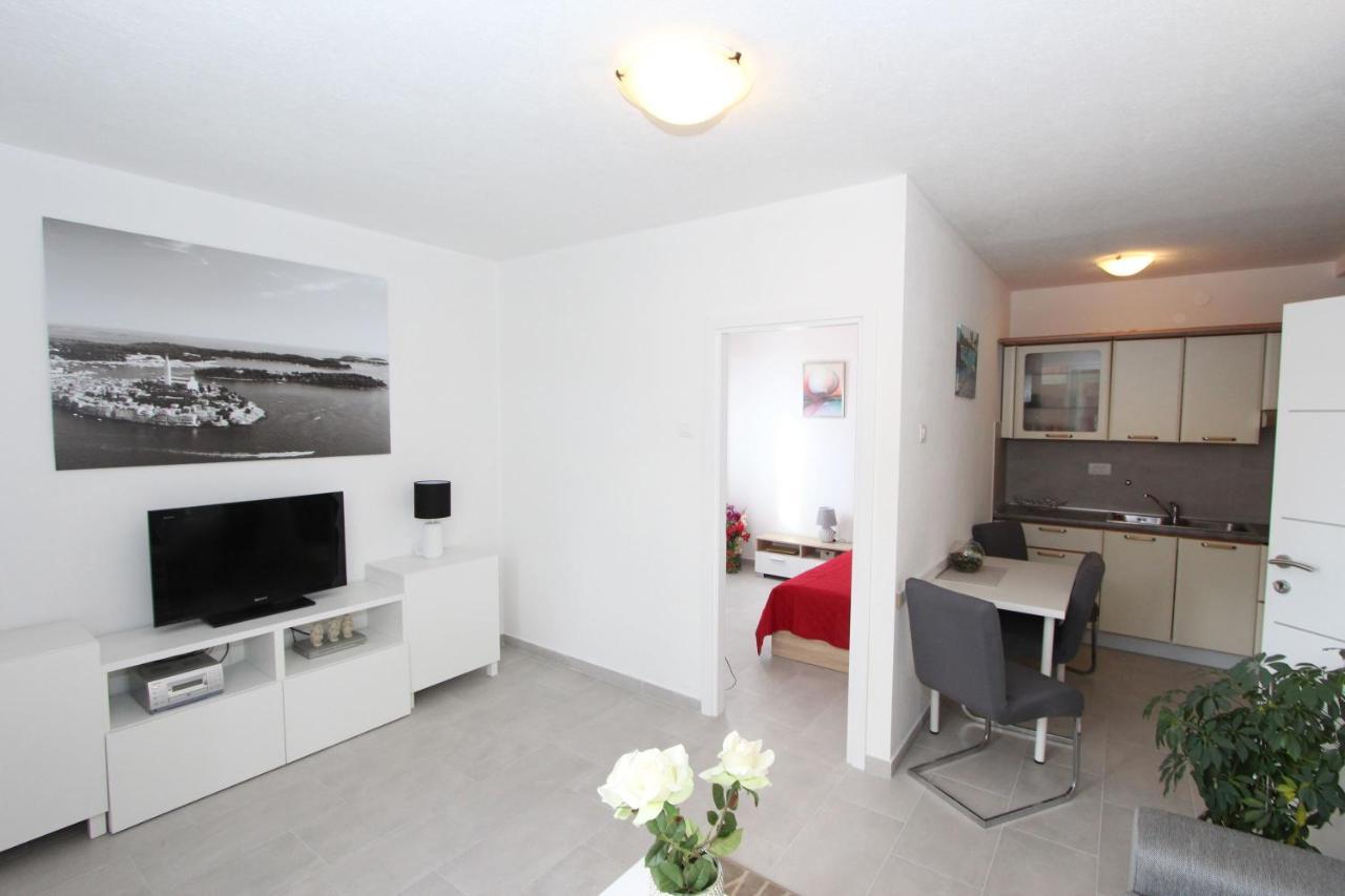 Apartment Stellina Ровинь Экстерьер фото